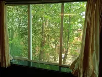 Raval House Hotel di Wai