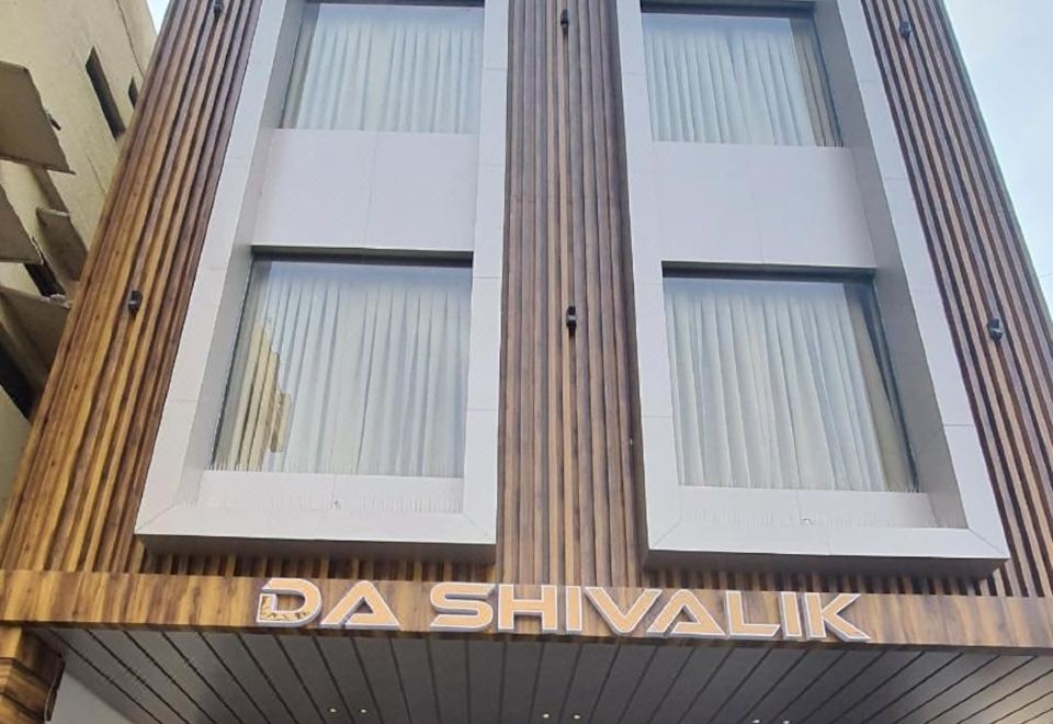 Good day hotel alwar - Housity