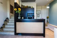 Helianthus Guesthouse - Guest houses