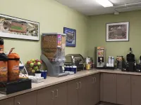 Days Hotel by Wyndham University Ave SE