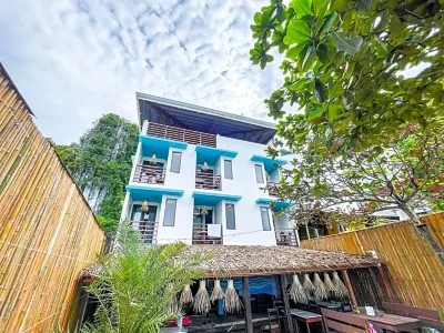Amos Portside Inn