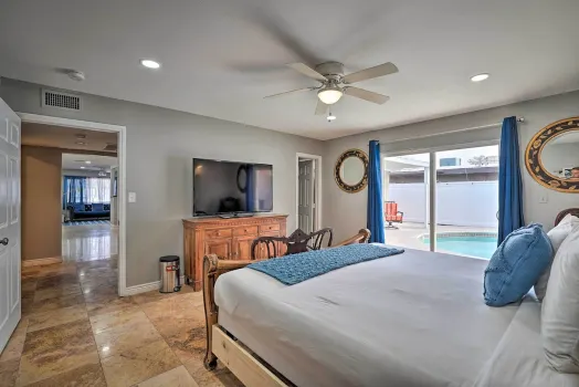 Home with Private Pool Near the Las Vegas Strip! Hotels near Capo'S Italian Cuisine