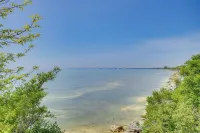 5 Mi to Point Beach State Forest: Home w/ Fire Pit - 3-Star