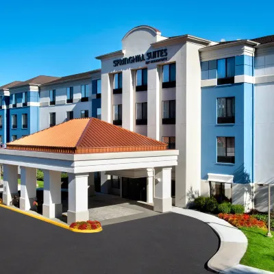 SpringHill Suites Danbury Hotels near Western Connecticut State University