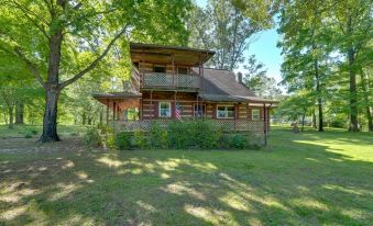 Family-Friendly Afton Cabin with Porch and Fire Pit!