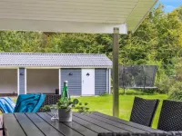 "Gisl" - 1.3km from the Sea