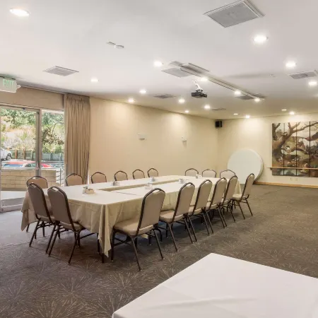 Red Lion Hotel Monterey