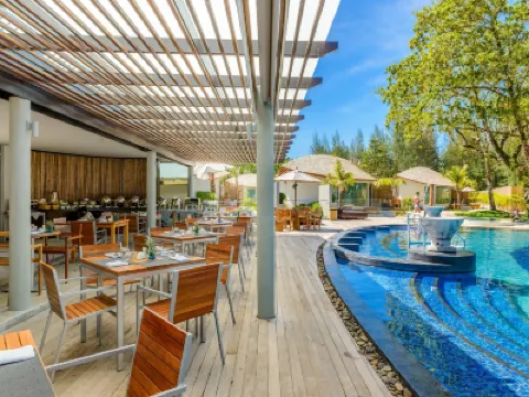 Mai Khaolak Beach Resort & Spa - TUIBLUE Mai Khaolak Hôtels à proximité de : Sai Rung Waterfall