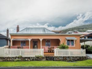 Albany Historic Cottage