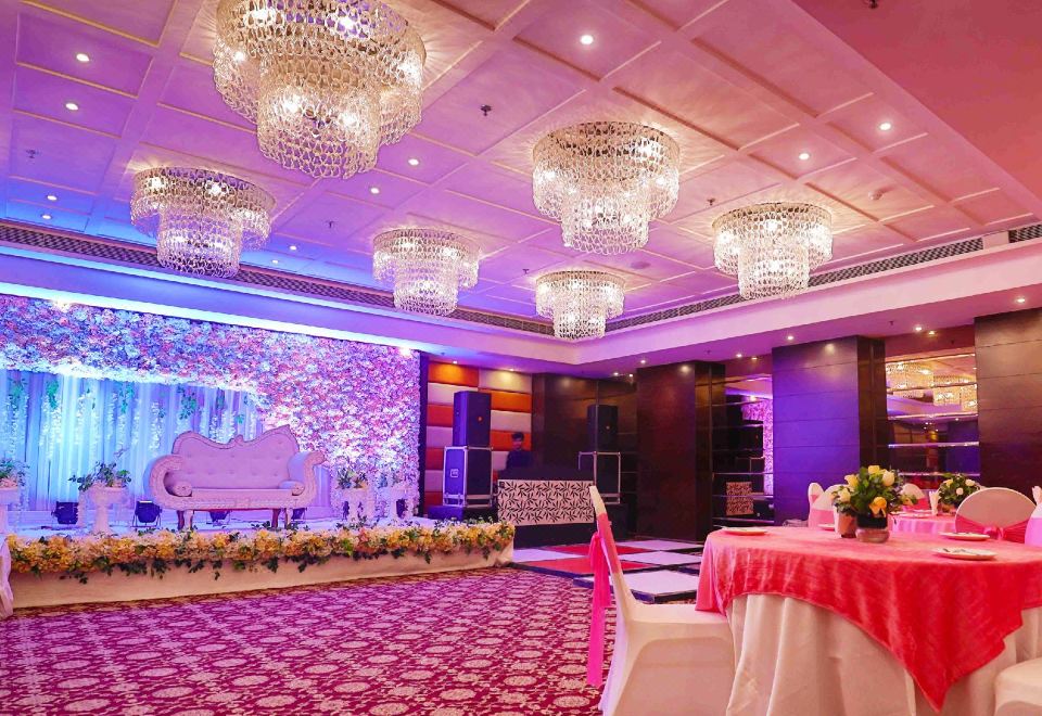 Clarks Inn GurgaonOver view