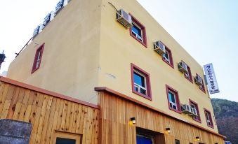 Taebaek Blue Moon Motel