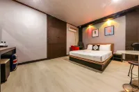 Zen Motel - parking