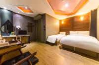 세인트 모텔 탑업 주변 호텔