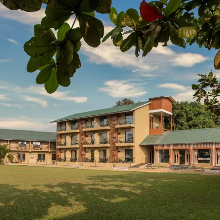 Paramount Riverfront Resort & Spa, Karjat