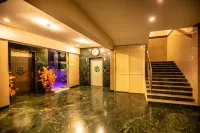 Townhouse J K Golden Embassy
