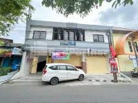 Homestay & Cafe Blessings Near Station Center Town RedPartner Hôtels à : Mojoroto
