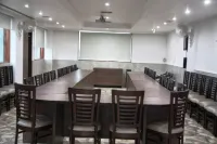 FabHotel Royal Ville