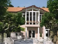 Logis Thermal Hotels in Saint-Lon-les-Mines