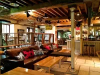 Egypt Mill Hotel and Restaurant - parking