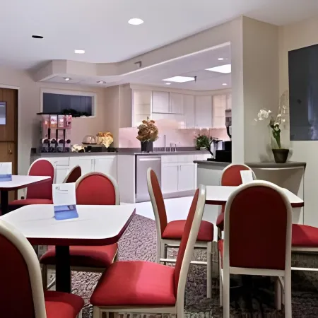 Days Inn by Wyndham Ames