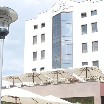 Platinum Hotel