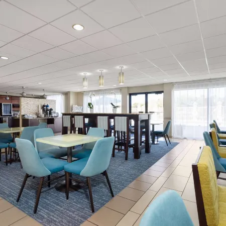 La Quinta Inn & Suites by Wyndham Bonita Springs Naples N.