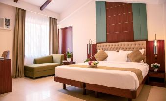 Treehouse Silken Sands - Housity