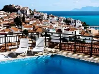 Denise Hotel
