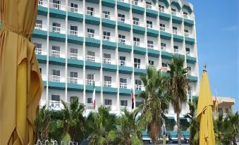 Qawra Palace Resort & Spa