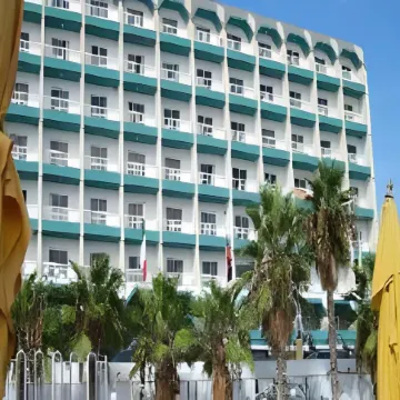 Qawra Palace Resort & Spa