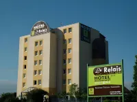 Hôtel Restaurant le Relais - Pau Nord Hotels in Lons