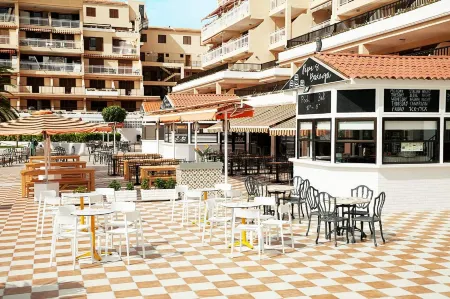 Coral Compostela Beach Отели рядом с достопримечательностью «Aloe Park»