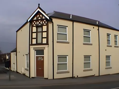 Earle House Serviced Apartments - Pet friendly