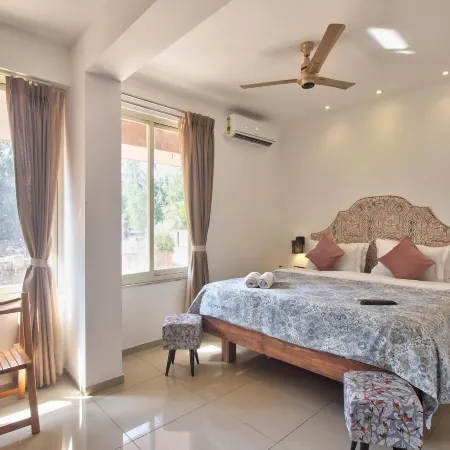 Hotel Sea Sapphire Отели в г. Салигао