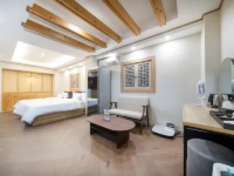 Seosan Heo & Jang Hanok Hotel Lake Park Hotels in Seosan