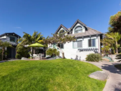 Wave Crest Resort デル・マーのホテル