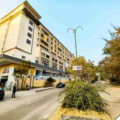 Pluto Homes Dehradun Rooms