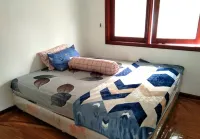 Villa Greenhill Sibolangit Blok A5 No 9 Hotels in Sikeben