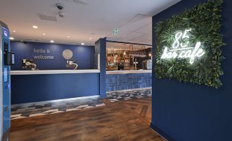 Travelodge Bracknell Central