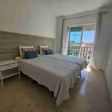 Welcoming and Modern Holiday Home with Access to Swimming Pool Rooms