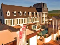 Lifestyle Resort Zum Kurfürsten فنادق في مولهايم