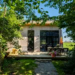 Waterlodge Ljip in Nes Hotels in Grouw