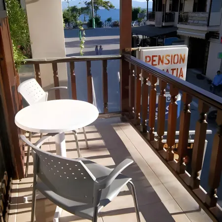 Athos Guest House Pansion