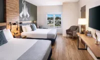 voco SARANAC LAKE NY - WATERFRONT Hotels in Saranac Lake