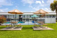 Days Inn by Wyndham Wildwood I-75 - Pools