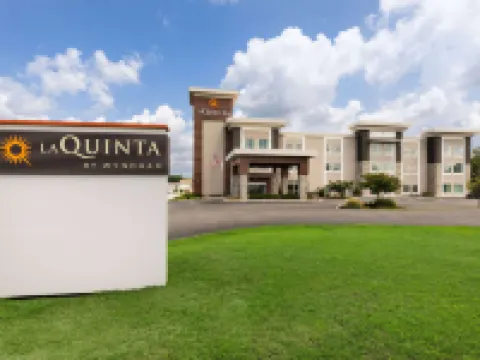 La Quinta Inn & Suites by Wyndham Cullman Hotels in Cullman