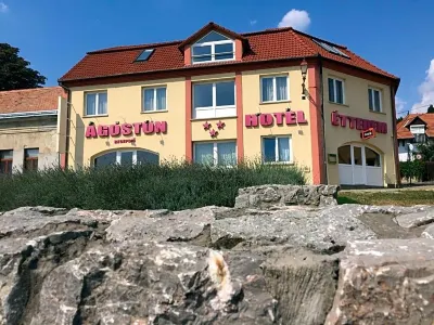 City Hotel Agoston Hotel di 