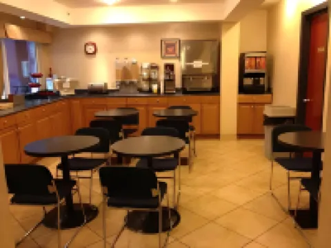 North Vancouver Hotel Hotels in North Vancouver