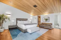 Cedar Loft Villa