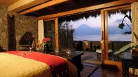 Laguna Lodge Eco-Resort & Nature Reserve Hotels in Solola